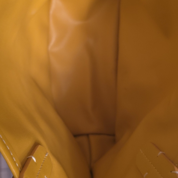 Yellow Textured Tote Bag with Glossy Finish - Picture 3 of 6